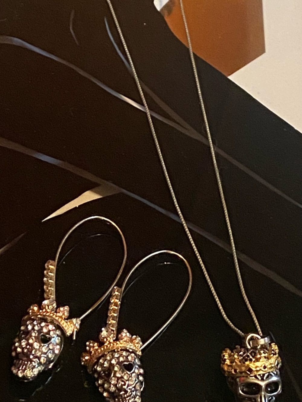925 Sterling Skull Pendant Necklace with Gold Crown and Betsey Johnson Earrings - Picture 12 of 13